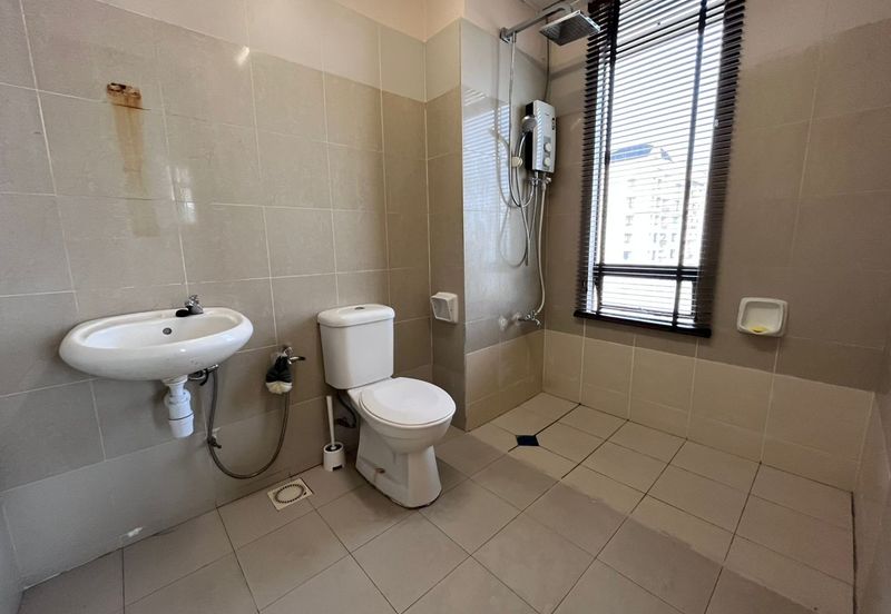 Rivercity Condominium