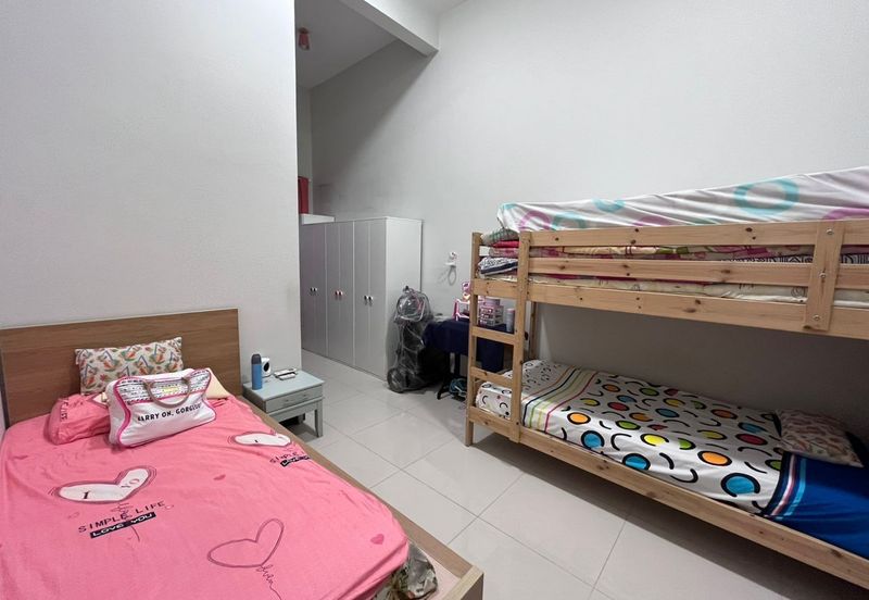 Tiara Hills, Taman Taynton View