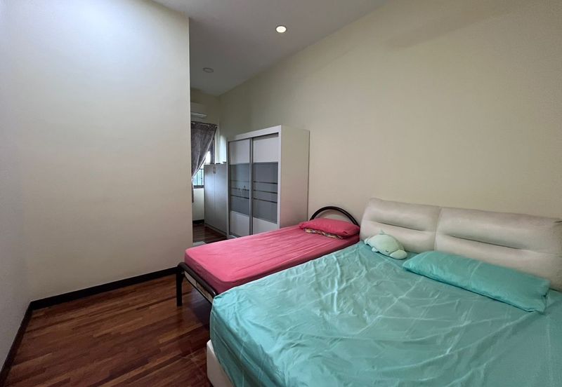 Tiara Hills, Taman Taynton View