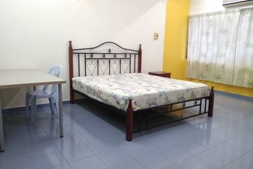 SL7, Bandar Sungai Long