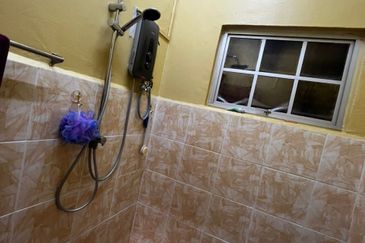 SL7, Bandar Sungai Long