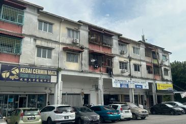 Kawasan Perniagaan Desa Ria Balakong