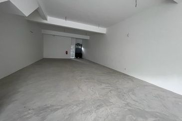 Twin Palms Sungai Long