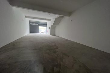 Twin Palms Sungai Long