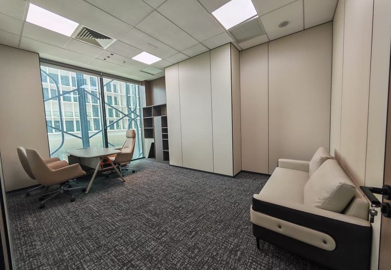 Plaza Conlay, Jalan Conlay