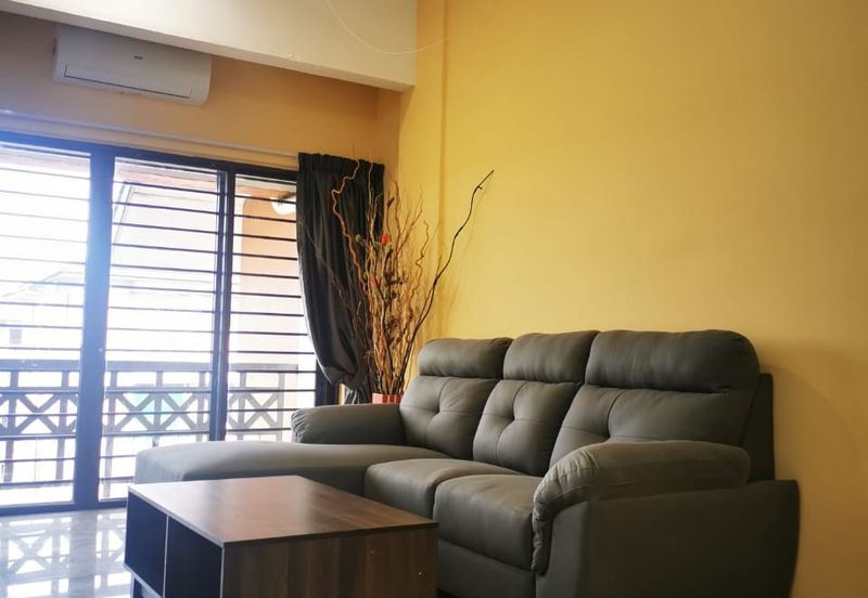 Evergreen Park Acorn and Hazel