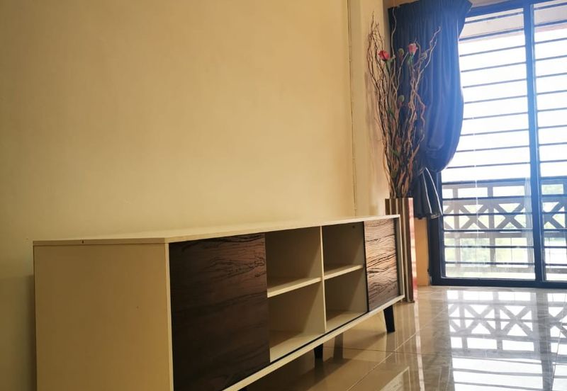 Evergreen Park Acorn and Hazel