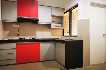 Evergreen Park Acorn and Hazel