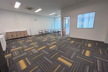 KLCC Soho Suites Office Fully Furnish Unit For Sale