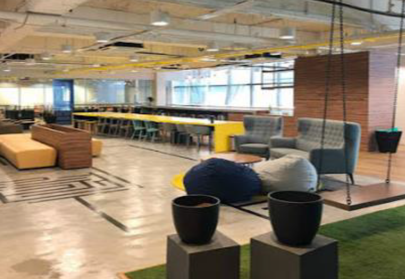 Leisure Commerce Square