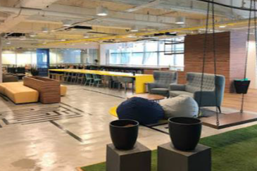 Leisure Commerce Square