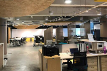 Leisure Commerce Square