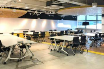 Leisure Commerce Square