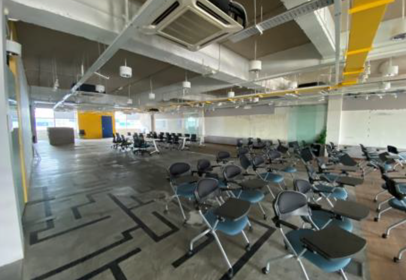 Leisure Commerce Square