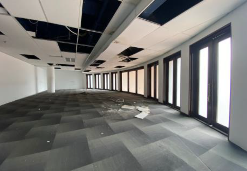 Leisure Commerce Square