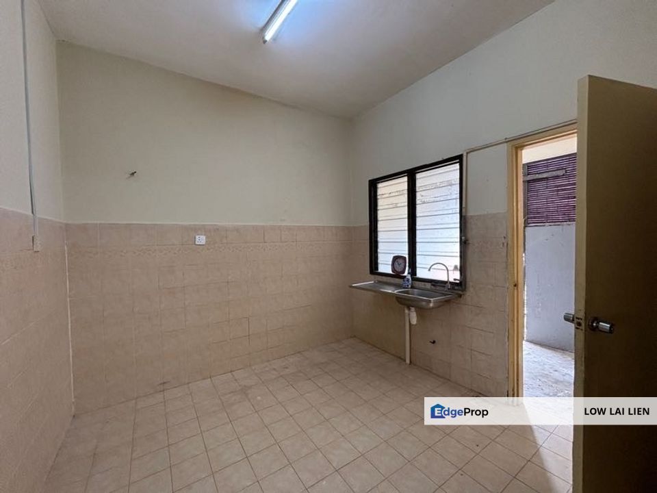 Taman Wawasan Pusat Bandar Puchong 2-Storey Terrace House for Sale, Selangor, Puchong