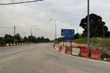 Jalan Gelang Patah