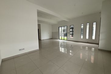 Elemence Denai Alam Cluster House