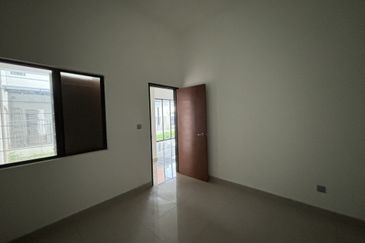 Elemence Denai Alam Cluster House