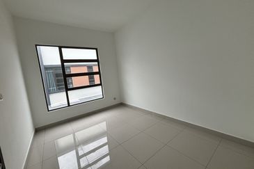 Elemence Denai Alam Cluster House