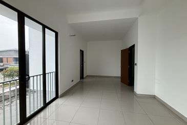 Elemence Denai Alam Cluster House