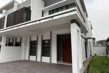 Elemence Denai Alam Cluster House