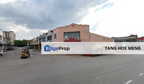 Corner Unit With Extra Land 1.5 Storey Link Factory | Bukit Serdang Industrial Park Kawasan Perindustrian Seri Kembangan Taman Sri Serdang Raya Jaya , Selangor, Seri Kembangan