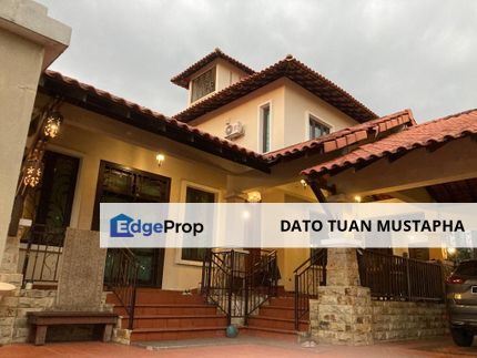 Bungalow at Kota Damansara with a big land and swimming pool, Selangor, Kota Damansara