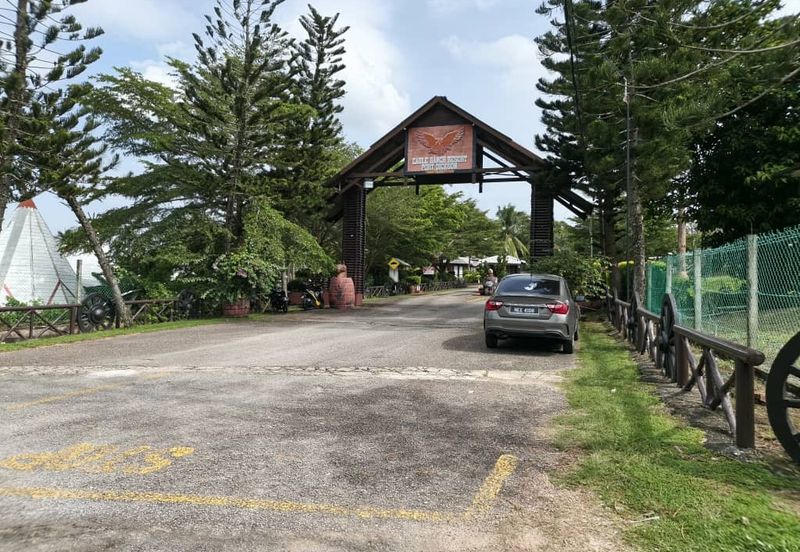 Tanah lot banglo dengan pemandangan laut di Port Dickson Negeri Sembilan