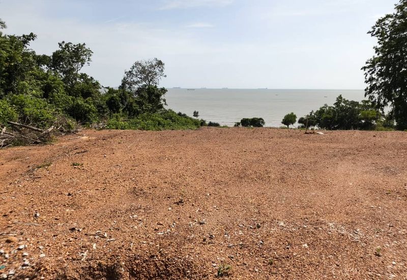 Tanah lot banglo dengan pemandangan laut di Port Dickson Negeri Sembilan
