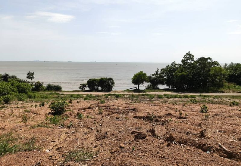 Tanah lot banglo dengan pemandangan laut di Port Dickson Negeri Sembilan