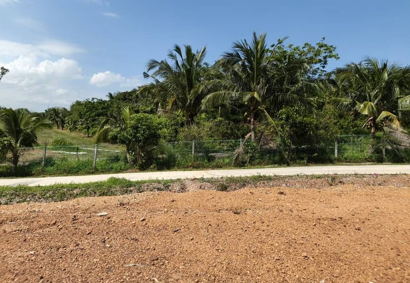 Tanah lot banglo dengan pemandangan laut di Port Dickson Negeri Sembilan
