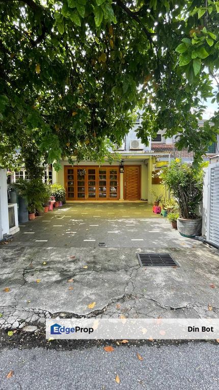 RENOVATED EXTENDED WITH KITCHEN CABINET Double Storey Terrace Wangsa Baiduri Subang Jaya, Selangor, Subang Jaya