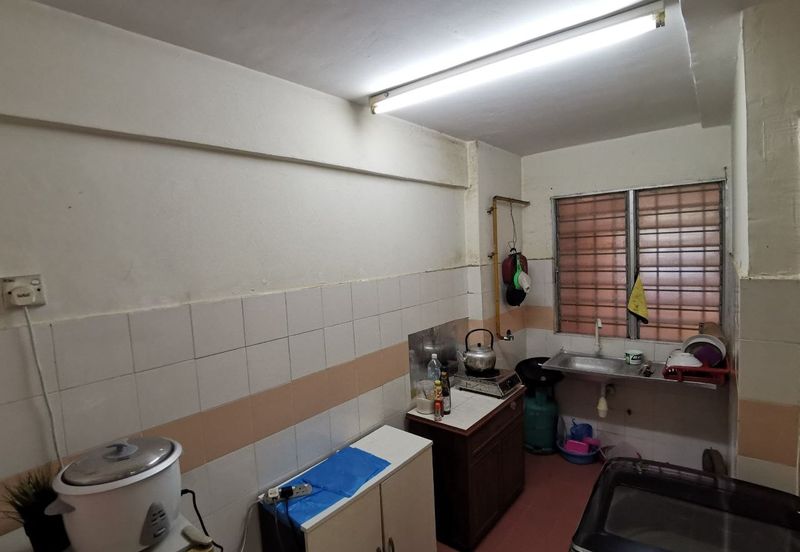 Pangsapuri Putra Damai