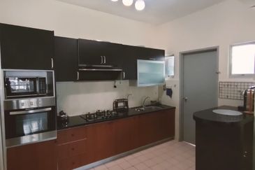 Saujana Aster, Precinct 11