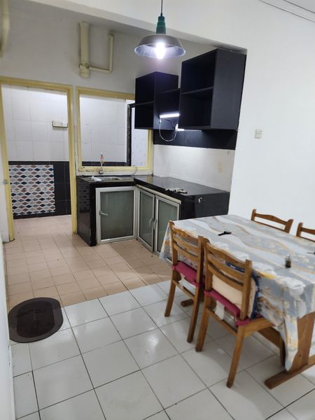 FOR RENT / UNTUK DI SEWA Ixora Apartment Taman Wangsa Permai Bandar Sri Damansara Kepong Kuala Lumpur Renovated With Kitchen Cabinet and FREE Internet, Kuala Lumpur, Kepong