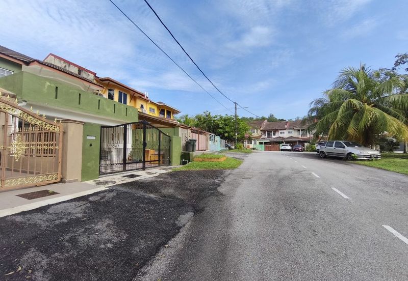 Taman Saujana Puchong