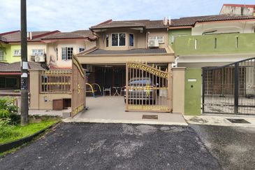 Taman Saujana Puchong