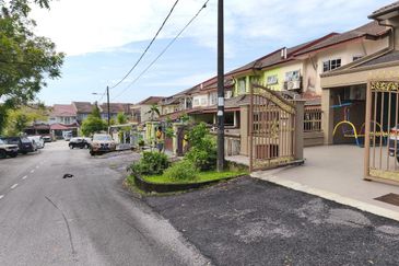 Taman Saujana Puchong