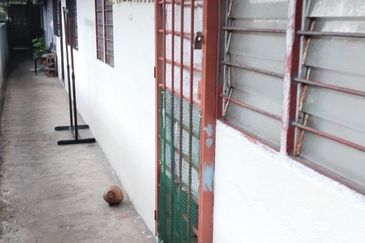 FOR SALE / UNTUK DIJUAL Pangsapuri Melur Taman Bukit Kinrara Puchong