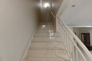 NILAI IMPIAN (LAMAN DELFINA)