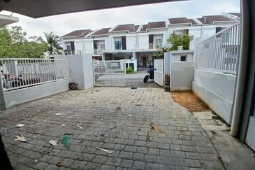 NILAI IMPIAN (LAMAN DELFINA)