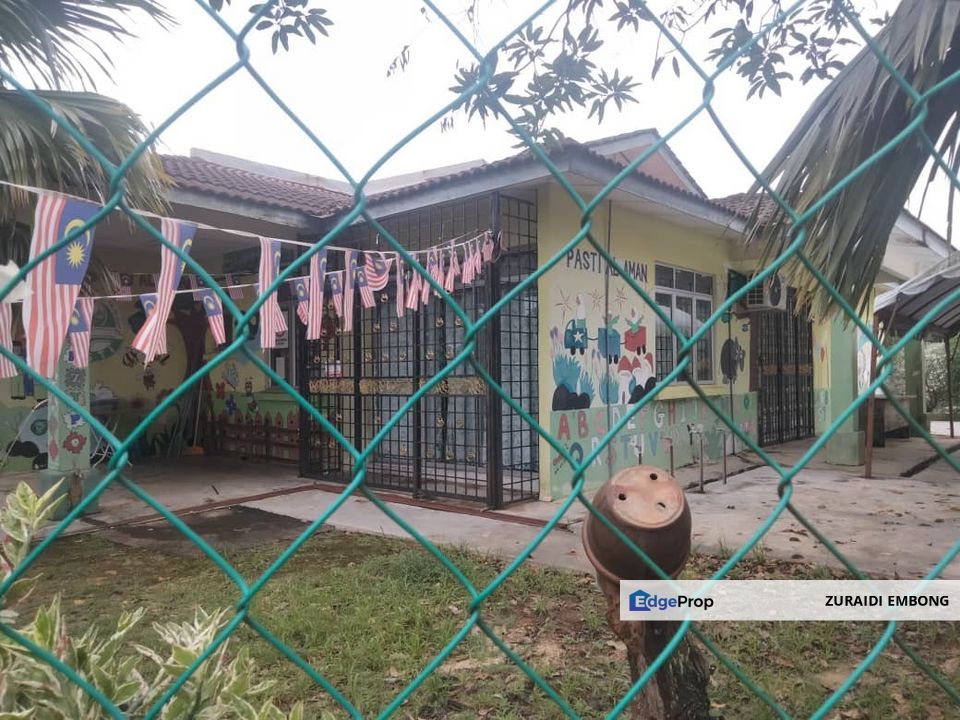 Taman Sri Mahkota Aman FOR SALE Batu 11, Jln Gambang Kuantan CORNER LOT LUAS, Pahang, Kuantan