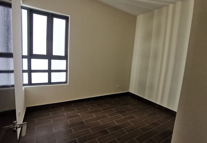 Aura Residence @ Precint 8