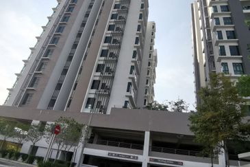 Aura Residence @ Precint 8