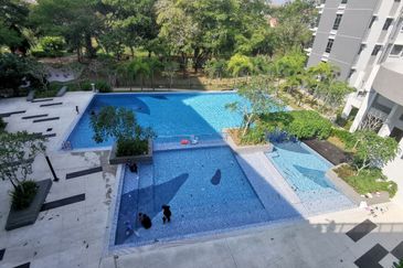 Aura Residence @ Precint 8