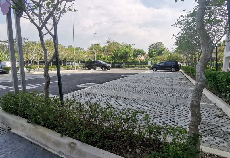 Aura Residence @ Precint 8