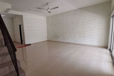 TAMAN SRI PINANG (LABU)