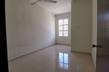 TAMAN SRI PINANG (LABU)