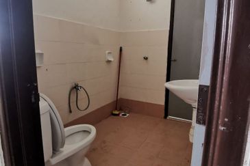 TAMAN SRI PINANG (LABU)